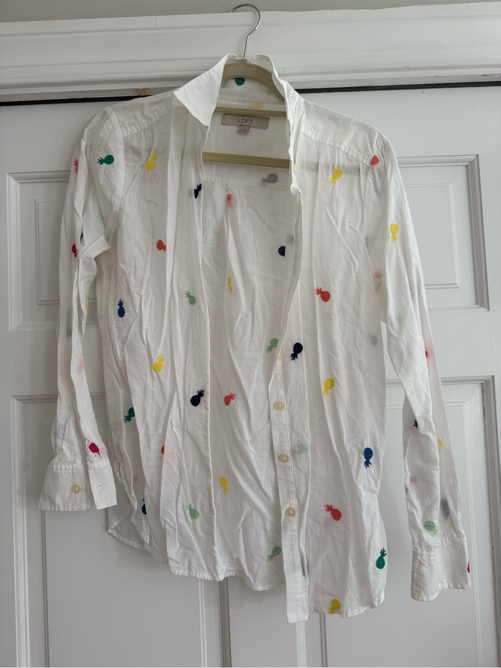 LOFT White Button-Front Shirt with Multicolor Pineapple Embroidery